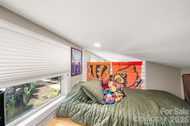 101 Olney Road, Asheville, NC 28806