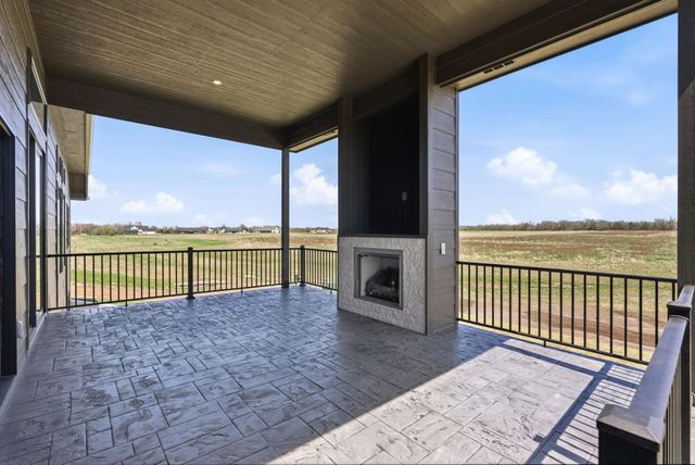 16705 W Hickory Ct, Goddard, KS 67052