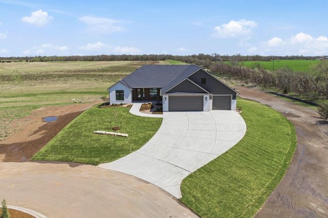 16705 W Hickory Ct, Goddard, KS 67052
