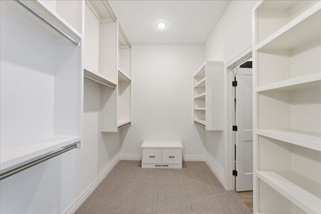 16705 W Hickory Ct, Goddard, KS 67052