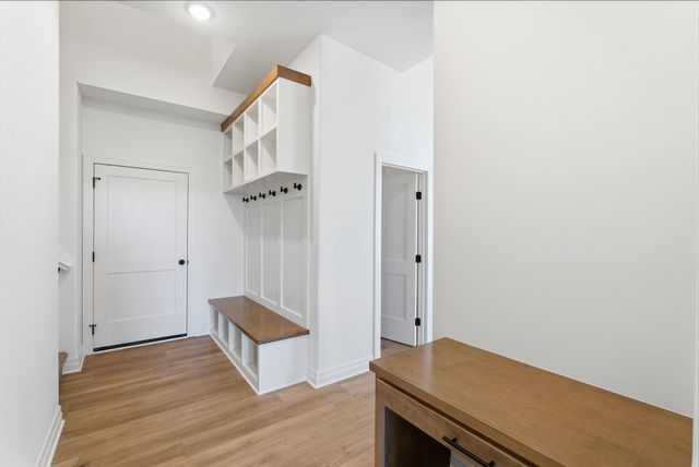 16705 W Hickory Ct, Goddard, KS 67052