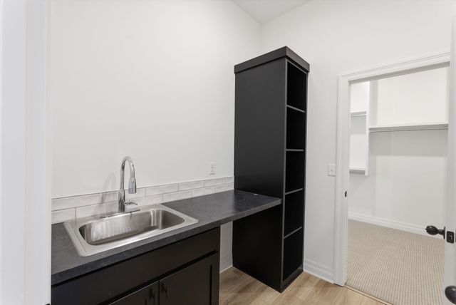 16705 W Hickory Ct, Goddard, KS 67052