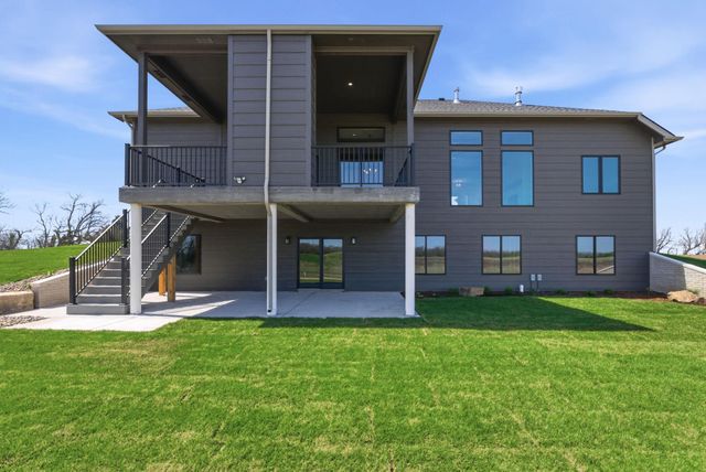 16705 W Hickory Ct, Goddard, KS 67052