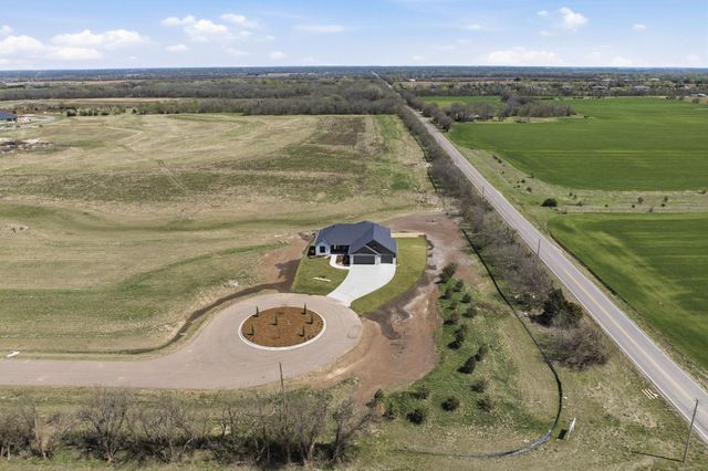16705 W Hickory Ct, Goddard, KS 67052