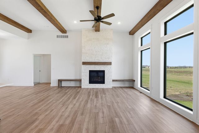 16705 W Hickory Ct, Goddard, KS 67052