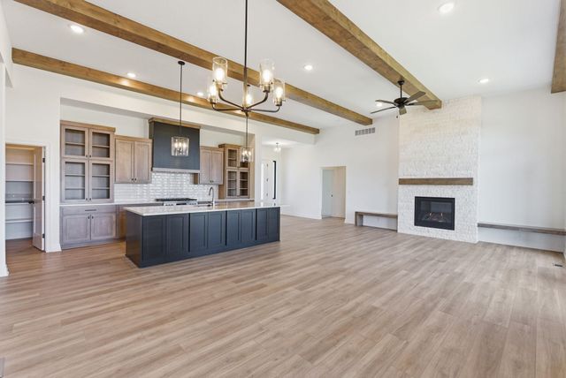 16705 W Hickory Ct, Goddard, KS 67052