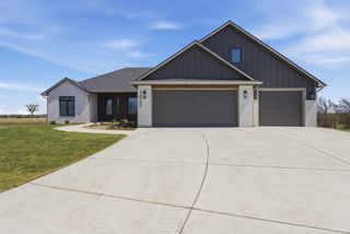 16705 W Hickory Ct, Goddard, KS 67052