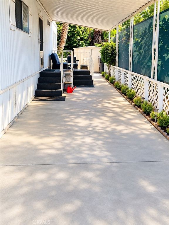 9391 California Avenue 2, Riverside, CA 92503 — photo 3
