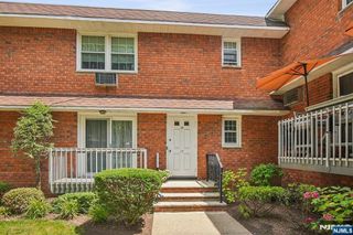 39 Harrison Avenue 17, Montclair, NJ 07042