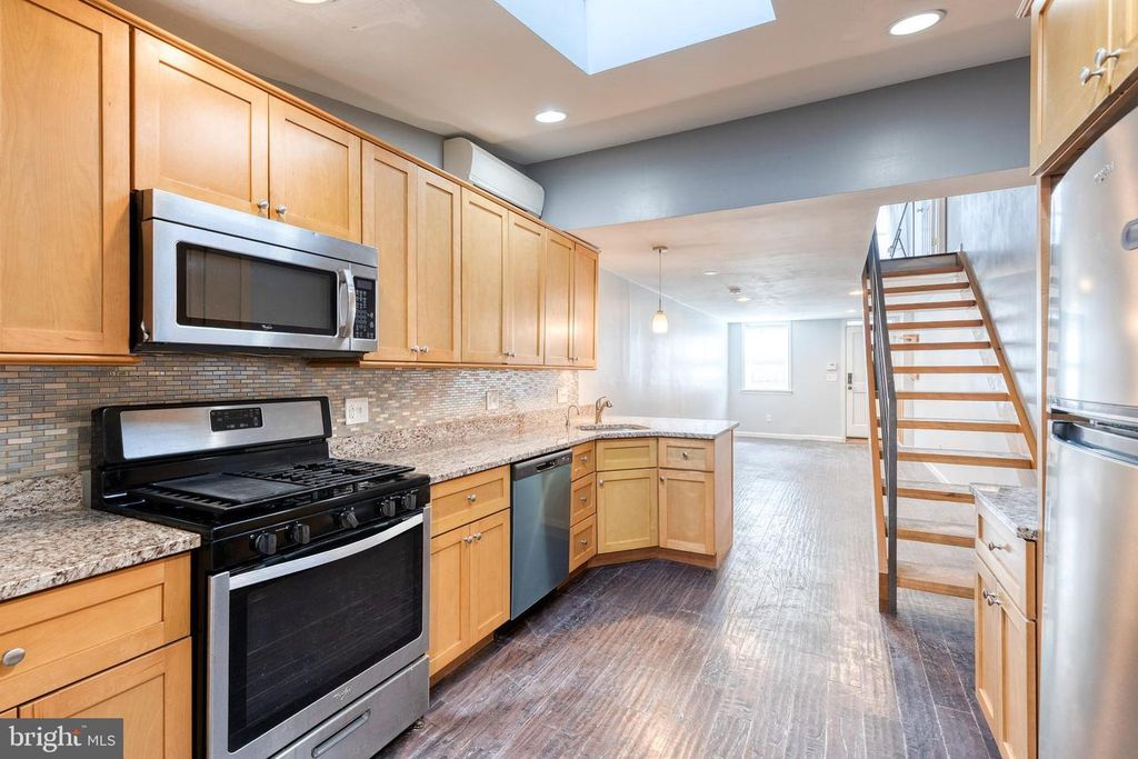 Image 15 of property listing at 302 S DUNCAN ST, Baltimore, MD 21231