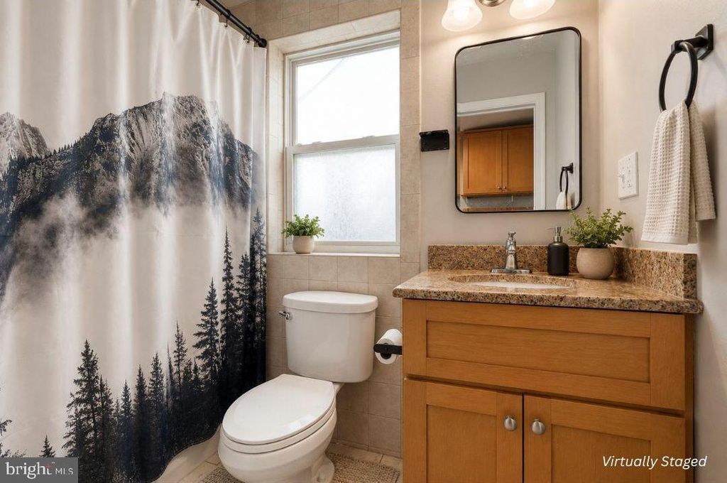 Image 18 of property listing at 302 S DUNCAN ST, Baltimore, MD 21231