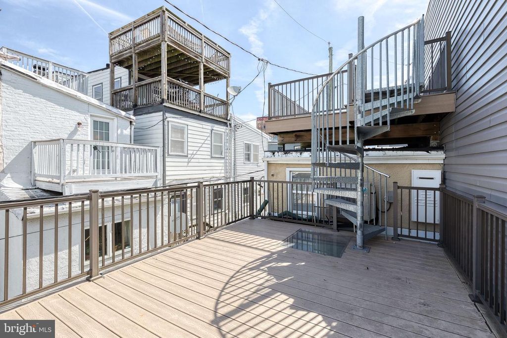 Image 25 of property listing at 302 S DUNCAN ST, Baltimore, MD 21231