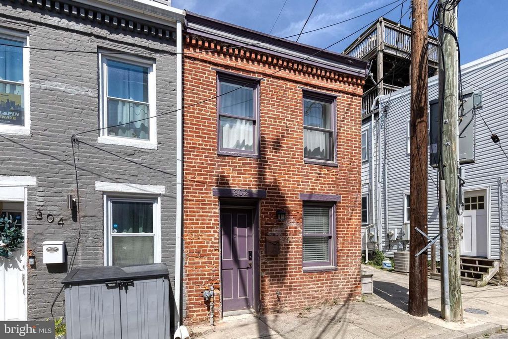 Image 30 of property listing at 302 S DUNCAN ST, Baltimore, MD 21231