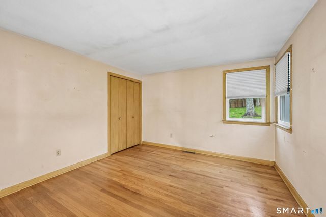 6 Anne Avenue, Seymour, CT 06483