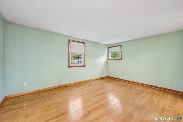 6 Anne Avenue, Seymour, CT 06483