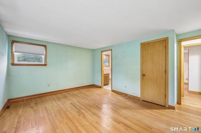 6 Anne Avenue, Seymour, CT 06483