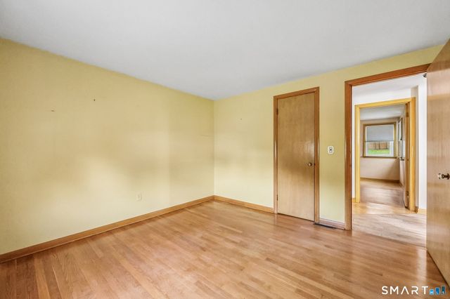 6 Anne Avenue, Seymour, CT 06483