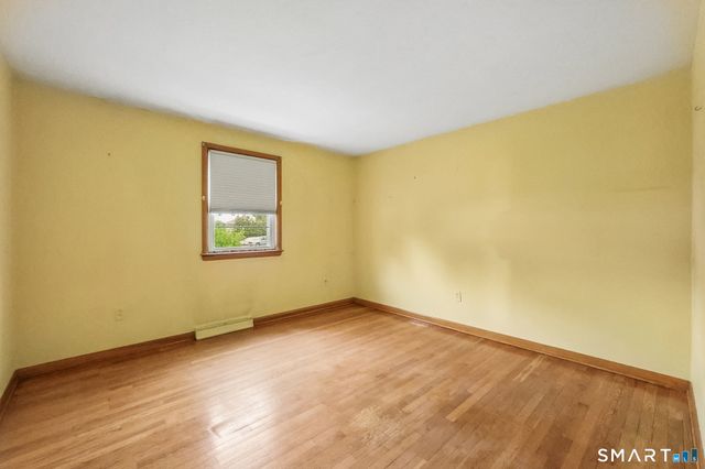 6 Anne Avenue, Seymour, CT 06483