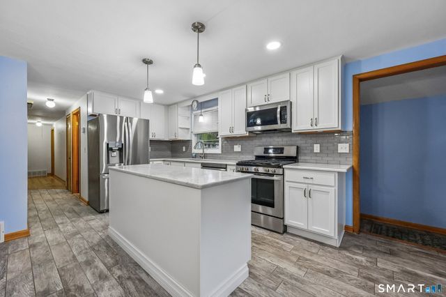 6 Anne Avenue, Seymour, CT 06483