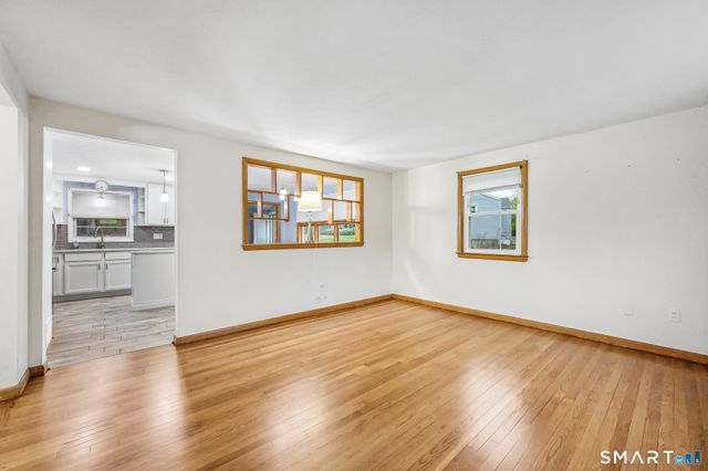6 Anne Avenue, Seymour, CT 06483