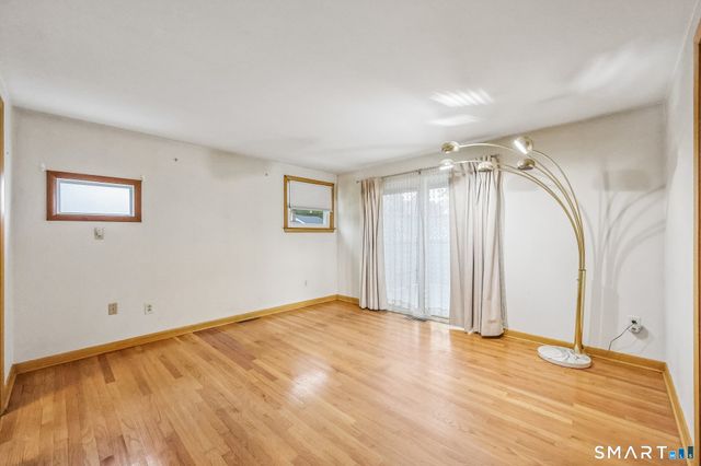 6 Anne Avenue, Seymour, CT 06483