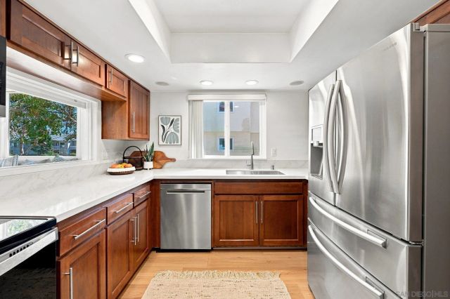 3982 La Jolla Village Dr, La Jolla, CA 92037