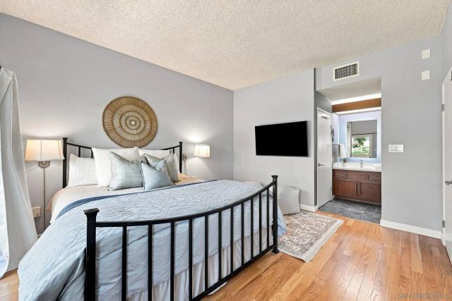 3982 La Jolla Village Dr, La Jolla, CA 92037