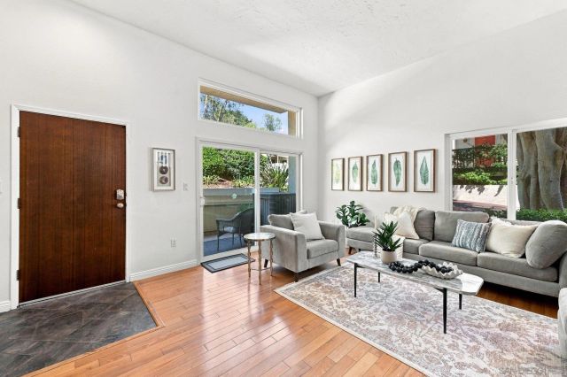 3982 La Jolla Village Dr, La Jolla, CA 92037
