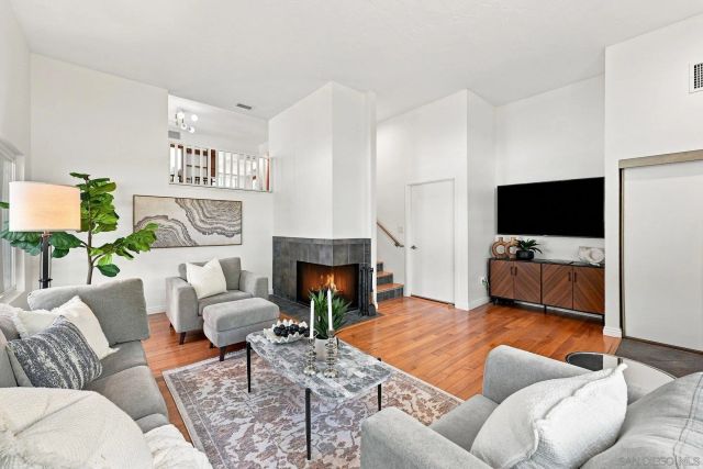 3982 La Jolla Village Dr, La Jolla, CA 92037