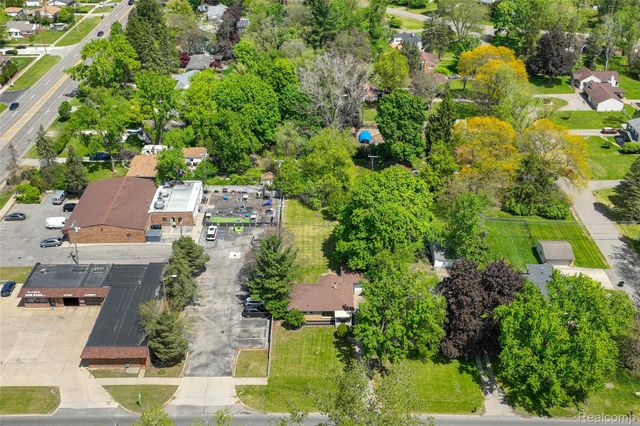 27230 W 6 Mile Road, Redford Charter Township, MI 48240
