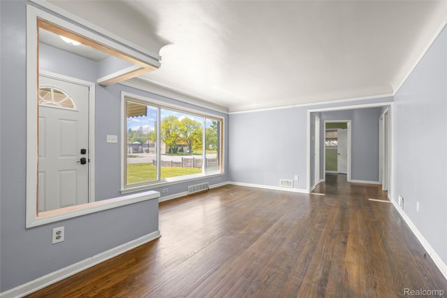 27230 W 6 Mile Road, Redford Charter Township, MI 48240