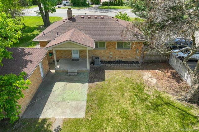 27230 W 6 Mile Road, Redford Charter Township, MI 48240