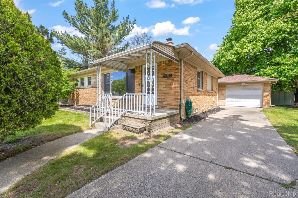 27230 W 6 Mile Road, Redford Charter Township, MI 48240