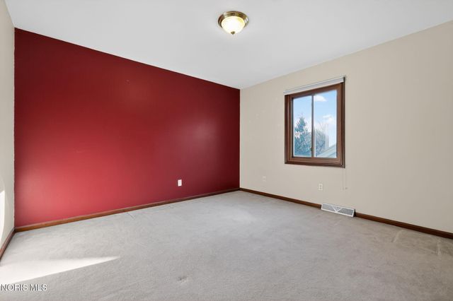 7028 Shooters Hill Road, Toledo, OH 43617