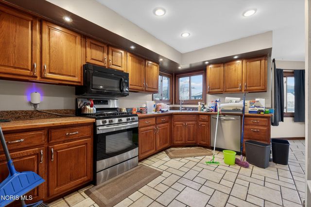 7028 Shooters Hill Road, Toledo, OH 43617
