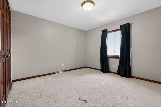 7028 Shooters Hill Road, Toledo, OH 43617