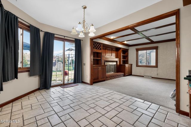 7028 Shooters Hill Road, Toledo, OH 43617
