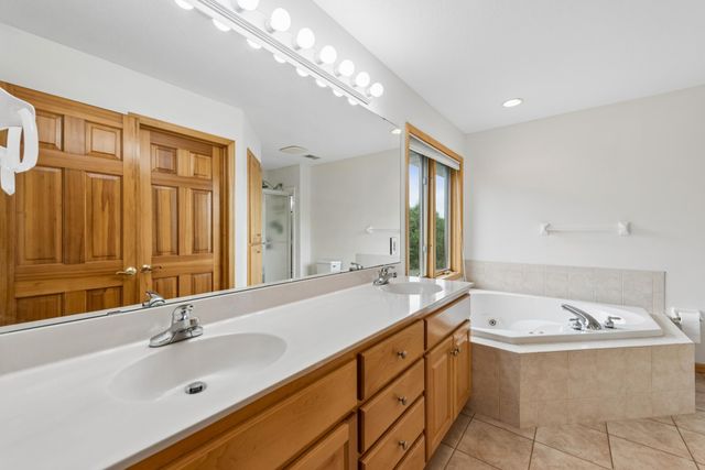 9257 Shetland Road, Eden Prairie, MN 55347