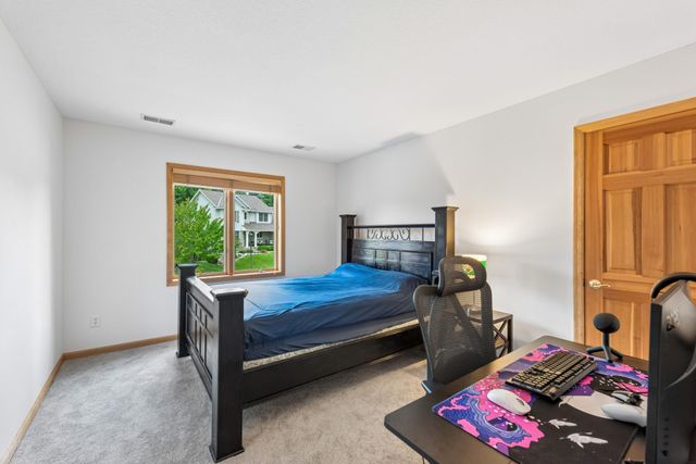9257 Shetland Road, Eden Prairie, MN 55347