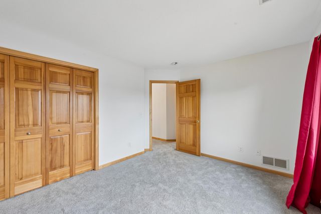 9257 Shetland Road, Eden Prairie, MN 55347