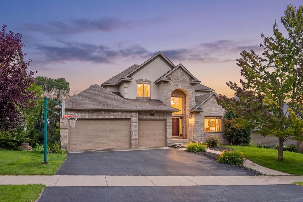 9257 Shetland Road, Eden Prairie, MN 55347