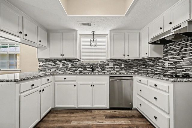 722 Seaway Drive, Seabrook, TX 77586