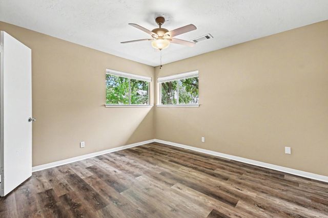 722 Seaway Drive, Seabrook, TX 77586