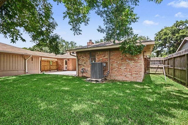 722 Seaway Drive, Seabrook, TX 77586