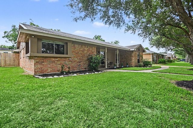 722 Seaway Drive, Seabrook, TX 77586