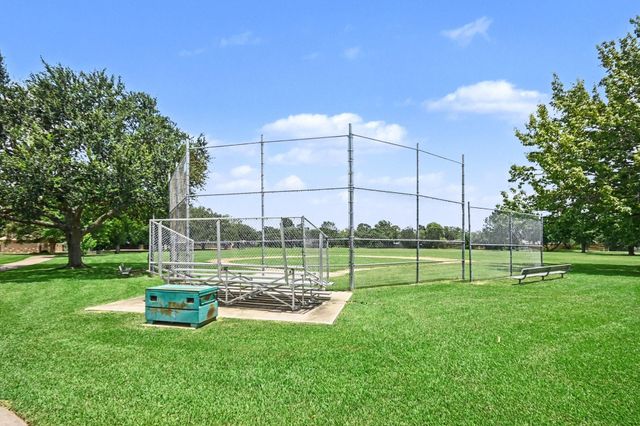 722 Seaway Drive, Seabrook, TX 77586