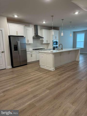 5313 8TH RD S, Arlington, VA 22204