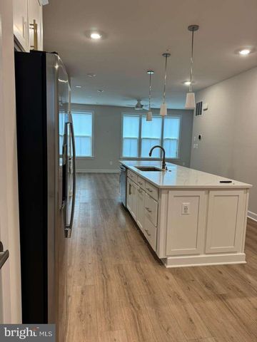 5313 8TH RD S, Arlington, VA 22204