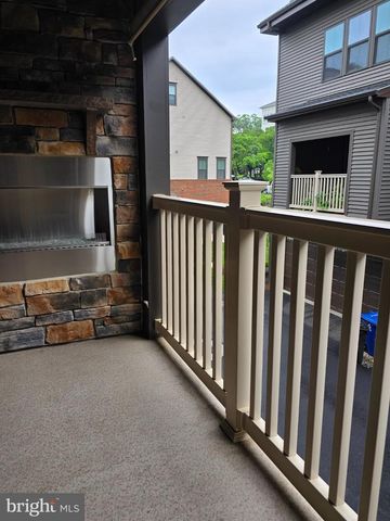 5313 8TH RD S, Arlington, VA 22204