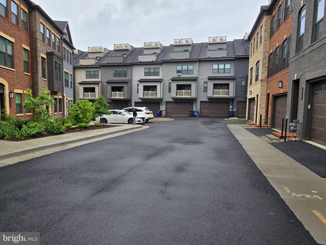 5313 8TH RD S, Arlington, VA 22204